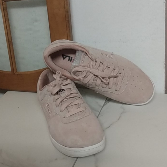 Fila Classics Original Suede Blush Sneakers Low Top Sneakers - Picture 2 of 13